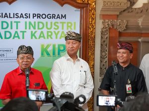 Bank BPD Bali Salurkan Perdana Kredit Industri Padat Karya untuk Tiga IKM Bank BPD Bali Salurkan Perdana Kredit Industri Padat Karya untuk Tiga IKM