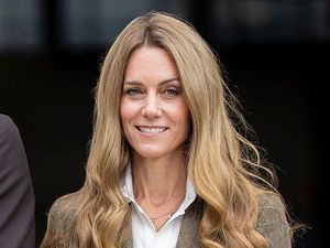 Foto: Kate Middleton Tampil Mengejutkan dengan Rambut Pirang