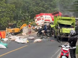 Laka Beruntun di Cigudeg Bogor Diduga Akibat Truk Tangki BBM Rem Blong