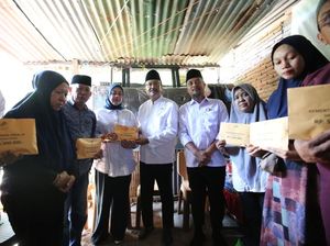 Kemensos Beri Santunan-Paket Sembako ke Korban Unjuk Rasa Kota Makassar