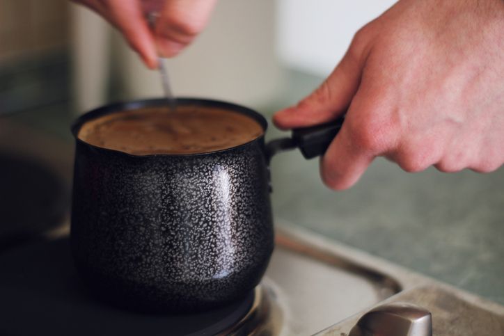 Kopi yang dipanaskan.