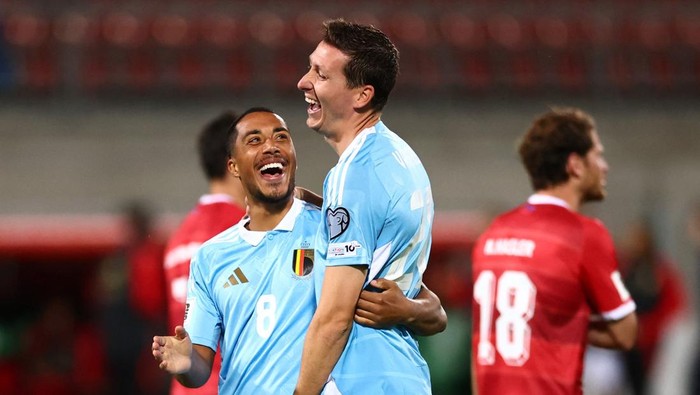 Soccer Football - World Cup - UEFA Qualifiers - Group J - Liechtenstein v Belgium - Rheinpark Stadion, Vaduz, Liechtenstein - September 4, 2025 Belgiums Youri Tielemans celebrates scoring their second goal with Hans Vanaken REUTERS/Denis Balibouse