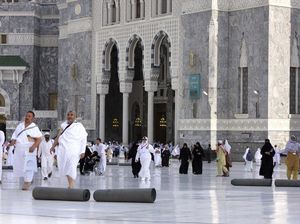 6 Hal yang Dilarang di Masjidil Haram & Masjid Nabawi, Salah Satunya Merokok 6 Hal yang Dilarang di Masjidil Haram & Masjid Nabawi, Salah Satunya Merokok