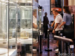 Potret Museum Fatahillah Ramai Wisatawan saat Libur Maulid Nabi Potret Museum Fatahillah Ramai Wisatawan saat Libur Maulid Nabi