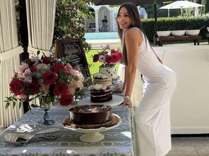 Dear Sofia Vergara, Gak Capek Stunning Mulu? Dear Sofia Vergara, Gak Capek Stunning Mulu?