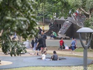 Suasana Tebet Eco Park Ramai Warga Nikmati Libur Maulid Nabi Suasana Tebet Eco Park Ramai Warga Nikmati Libur Maulid Nabi