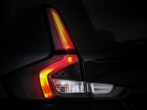 Suzuki Kenalkan XL7 Hybrid Alpha Kuro: Aksen Hitam Eksklusif, Segini Harganya Suzuki Kenalkan XL7 Hybrid Alpha Kuro: Aksen Hitam Eksklusif, Segini Harganya