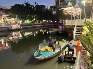 Wisata Perahu Susur Kalimas Surabaya: Harga Tiket dan Rute Terbaru Wisata Perahu Susur Kalimas Surabaya: Harga Tiket dan Rute Terbaru