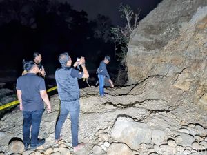 Tragedi 2 Penambang Ponorogo Tewas Tertimbun Longsor Saat Cari Nafkah Tragedi 2 Penambang Ponorogo Tewas Tertimbun Longsor Saat Cari Nafkah