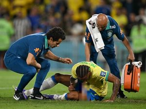 Joao Pedro Benturan dengan Martinelli, Sampai Muntah-muntah! Joao Pedro Benturan dengan Martinelli, Sampai Muntah-muntah!