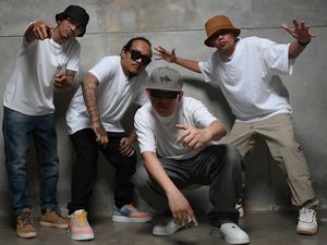 Lirik Lagu Song of Sabdatama Jogja Hip Hop Foundation serta Arti dan Maknanya Lirik Lagu Song of Sabdatama Jogja Hip Hop Foundation serta Arti dan Maknanya