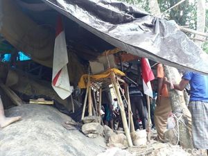 Petaka Berburu Harta Karun Bung Karno di Jember Tewaskan Tiga Orang Petaka Berburu Harta Karun Bung Karno di Jember Tewaskan Tiga Orang