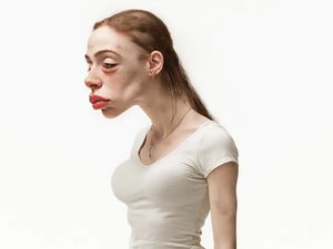 Begini Wajah Influencer Tahun 2050, Tubuh Bungkuk & Kulit Iritasi Begini Wajah Influencer Tahun 2050, Tubuh Bungkuk & Kulit Iritasi