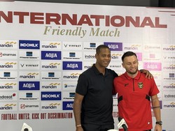 Marc Klok Tak Sabar Main Bareng Thom Haye dan Eliano di Persib