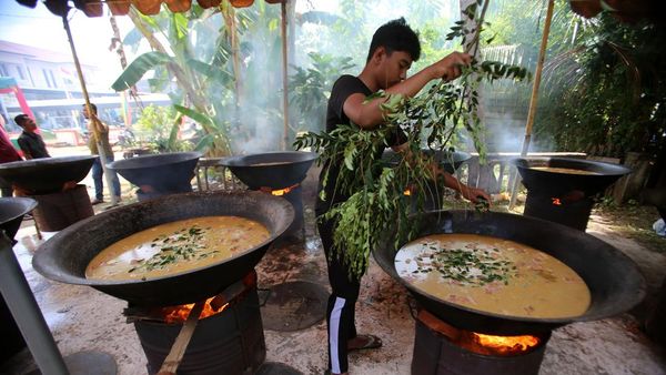 Tradisi Kuah Beulangong Kenduri Maulid Nabi di Aceh