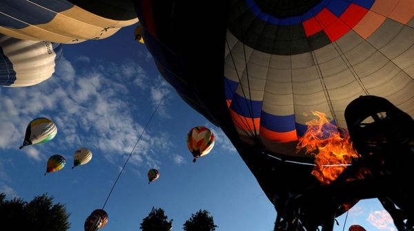80 Balon Terbang Tinggi di Festival Balon Udara Hradec Kralove
