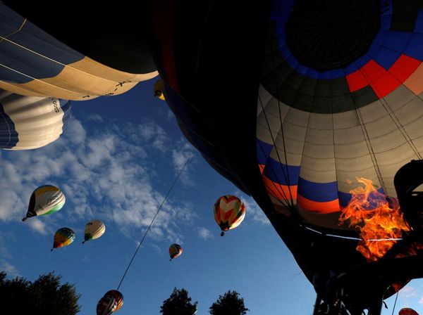 80 Balon Terbang Tinggi di Festival Balon Udara Hradec Kralove