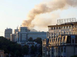 Rusia Terus Gempur Ibu Kota Ukraina, 6 Orang Tewas-Listrik Padam Rusia Terus Gempur Ibu Kota Ukraina, 6 Orang Tewas-Listrik Padam