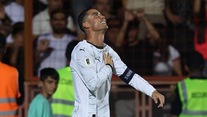 YEREVAN, ARMENIA - SEPTEMBER 06: Cristiano Ronaldo of Portugal celebrates scoring his teams second goal during the FIFA World Cup 2026 qualifier match between Armenia and Portugal at Vazgen Sargsyan Republican Stadium on September 06, 2025 in Yerevan, Armenia. (Photo by Denis Tyrin - UEFA/UEFA via Getty Images)