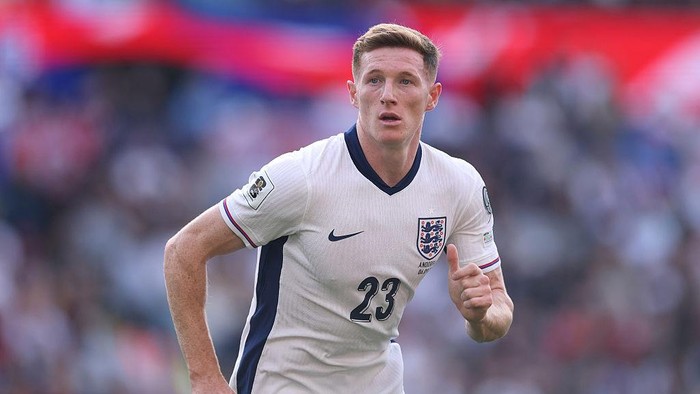 BIRMINGHAM, ENGLAND - SEPTEMBER 06: Elliot Anderson of England looks on during the FIFA World Cup 2026 qualifier match between England and Andorra at Villa Park on September 06, 2025 in Birmingham, England. (Photo by Michael Regan - The FA/The FA via Getty Images)
