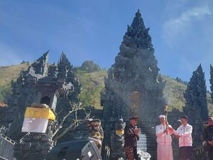Kirab Api Obor Porprov Bali 2025 Hari Pertama Lintasi 5 Kabupaten Kirab Api Obor Porprov Bali 2025 Hari Pertama Lintasi 5 Kabupaten