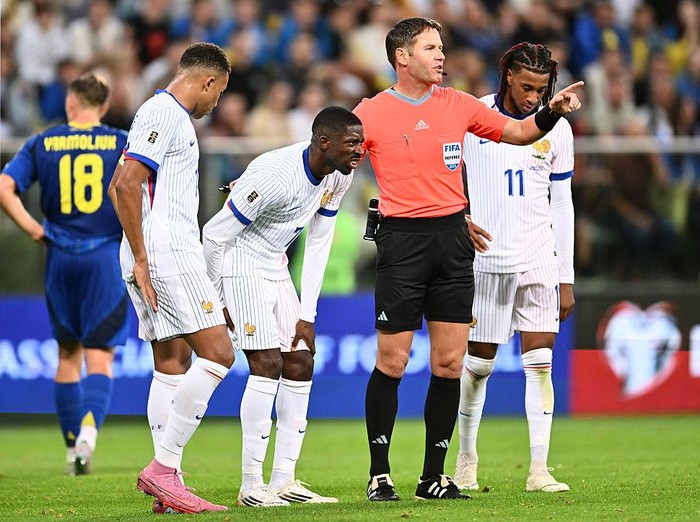 WROCLAW, POLAND - SEPTEMBER 05: Ousmane Dembele of France goes down with an injury during the FIFA World Cup 2026 qualifier match between Ukraine and France at Tarczynski Arena on September 05, 2025 in Wroclaw, Poland. (Photo by Mateusz Slodkowski/Getty Images)