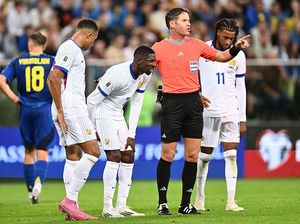 Dembele Cedera, PSG: Timnas Prancis Abaikan Laporan Medis Klub Dembele Cedera, PSG: Timnas Prancis Abaikan Laporan Medis Klub