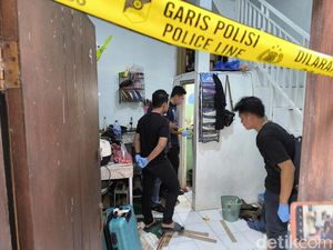 Bau Menyengat Tercium Saat Polisi Buka Kos Pelaku Mutilasi 65 Potongan Bau Menyengat Tercium Saat Polisi Buka Kos Pelaku Mutilasi 65 Potongan