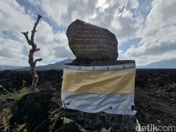 Menelusuri Jejak Desa Adat Batur Kuno Lewat Black Lava