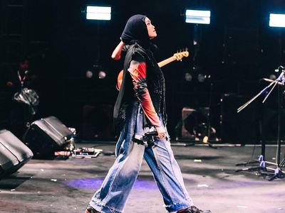 Momen Salma Salsabil Umumkan Kelahiran di Panggung