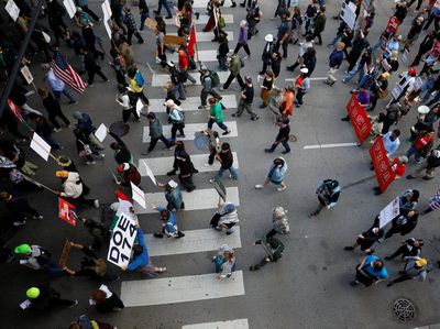 Trump Kerahkan Aparat Federal Tambahan, Demonstrasi Pecah di Chicago