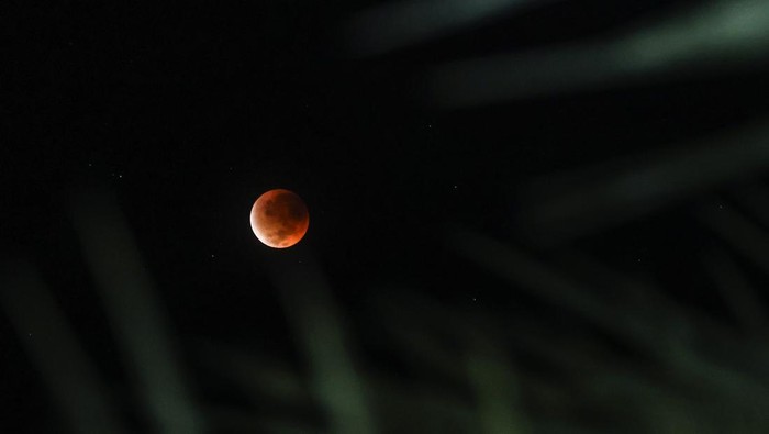 Fenomena Bulan Merah Semalam, Kata Ilmuwan, Ini Penyebabnya!