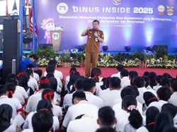 Ahmad Luthfi Ajak Mahasiswa Udinus Ikut Program Sehari Bersama Gubernur