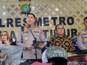 Video: Empat Tersangka Penyerangan Polres Jaktim Terprovokasi Medsos Video: Empat Tersangka Penyerangan Polres Jaktim Terprovokasi Medsos