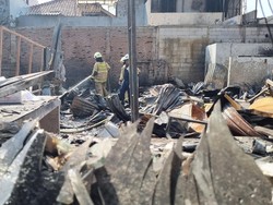 Seorang Karyawan Luka Akibat Kebakaran di Ruko Jalan Fatmawati Jaksel