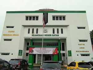 Kejari Batam Selidiki Dugaan Korupsi Pajak Hotel Da Vienna Kejari Batam Selidiki Dugaan Korupsi Pajak Hotel Da Vienna