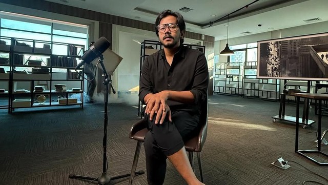 Berita Viral Selebriti dari InsertLive : Pendidikan Ferry Irwandi Konten Kreator yang Ingin Dilaporkan Jenderal