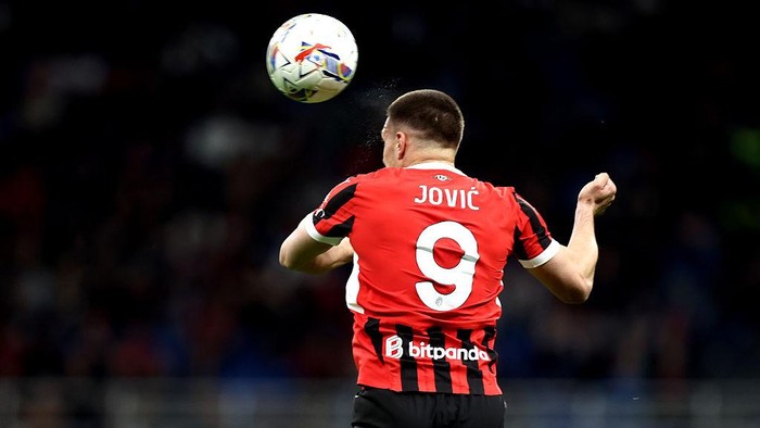 STADIO GIUSEPPE MEAZZA, MILANO, ITALY - 2025/04/05: Luka Jovic of Ac Milan  in action during the Serie A football match between Ac Milan and Acf Fiorentina. The match ends in a tie 2-2. (Photo by Marco Canoniero/LightRocket via Getty Images)