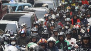 Macet Parah di Fatmawati, Imbas Penanganan Kebakaran Ruko Cipete