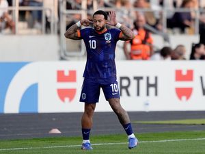Depay Bersinar Terang di Timnas Belanda Depay Bersinar Terang di Timnas Belanda