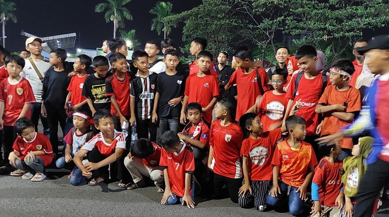 Momen Ratusan Anak Down Syndrome-Yatim Piatu Dukung Timnas di Sidoarjo