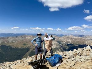 Pria Pemberi Es Krim Nan Misterius di Gunung