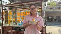 Ngelarisin Dagangan UMKM, Hati Rossa Terasa Penuh