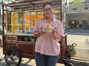 Ngelarisin Dagangan UMKM, Hati Rossa Terasa Penuh Ngelarisin Dagangan UMKM, Hati Rossa Terasa Penuh