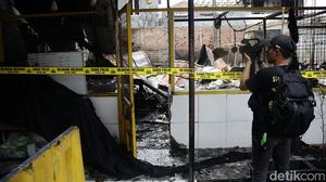 Ruko di Fatmawati Terbakar, Polisi Pasang Garis di Lokasi