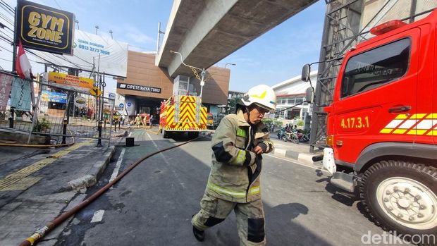 Ruko di Jalan Fatmawati Terbakar