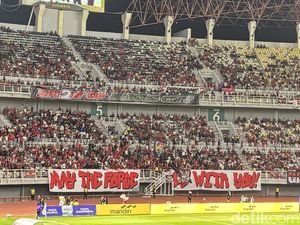 Kesan Thom Haye dan Diks soal Atmosfer Surabaya Kesan Thom Haye dan Diks soal Atmosfer Surabaya