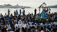 Umat Kuba Meriahkan Prosesi Perawan Regla di Teluk Havana