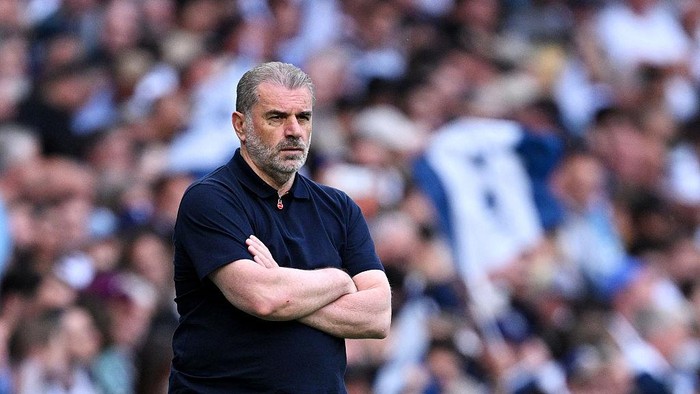 LONDON, ENGLAND - MAY 25: Ange Postecoglou, Manager of Tottenham Hotspur, looks dejected after the Premier League match between Tottenham Hotspur FC and Brighton & Hove Albion FC at Tottenham Hotspur Stadium on May 25, 2025 in London, England. (Photo by Justin Setterfield/Getty Images)