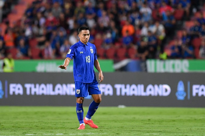 BANGKOK, THAILAND - NOVEMBER 16: Chanathip Songkrasin of Thailand gestures during the FIFA World Cup Asian 2nd qualifier match between Thailand and China at Rajamangala Stadium on November 16, 2023 in Bangkok, Thailand. (Photo by Apinya Rittipo/Getty Images)